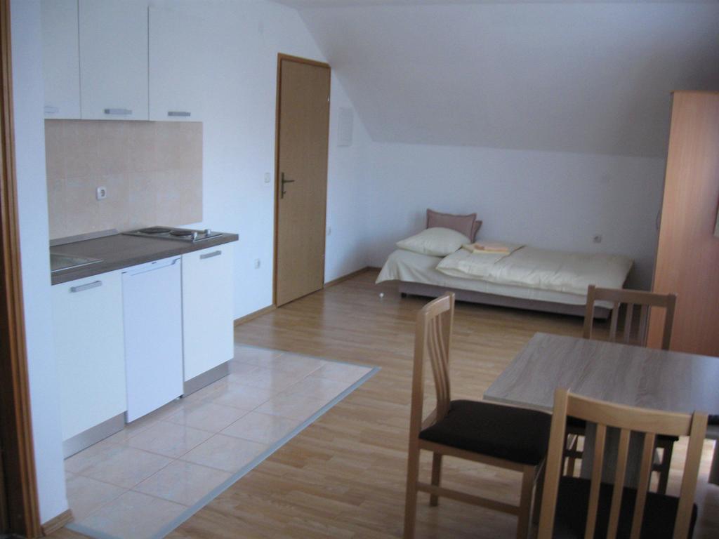 Apartments Dale Smoljanac Eksteriør bilde